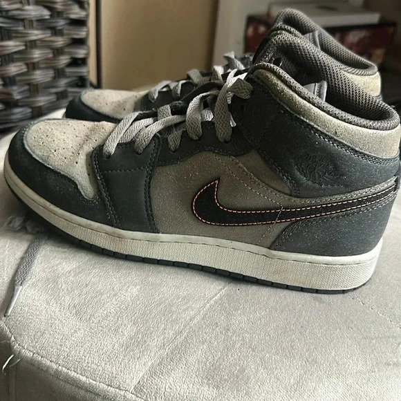 Nike 6Y color grey - Picture 2 of 3